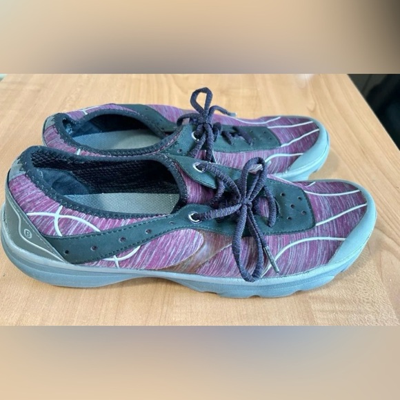 Bzees Shoes running tennis woman’s size 9.5 athletic lightweight - Picture 1 of 6